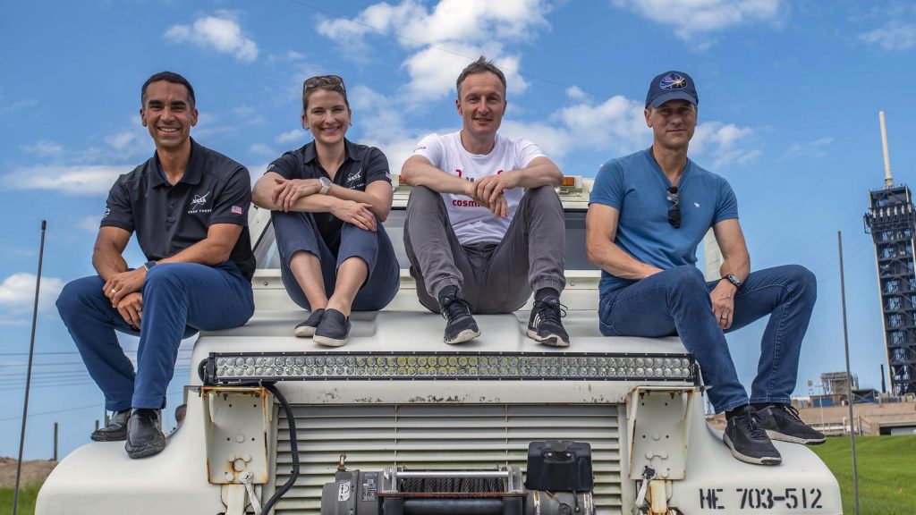 A New Dragon gets its Wings! Crew 3 Endurance Prepares to Launch as Crew 2 Endeavour Returns to Earth